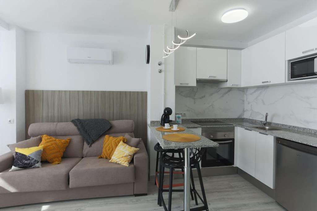 Apartamentos De Benidorm, Playa Poniente, Espana Exterior photo